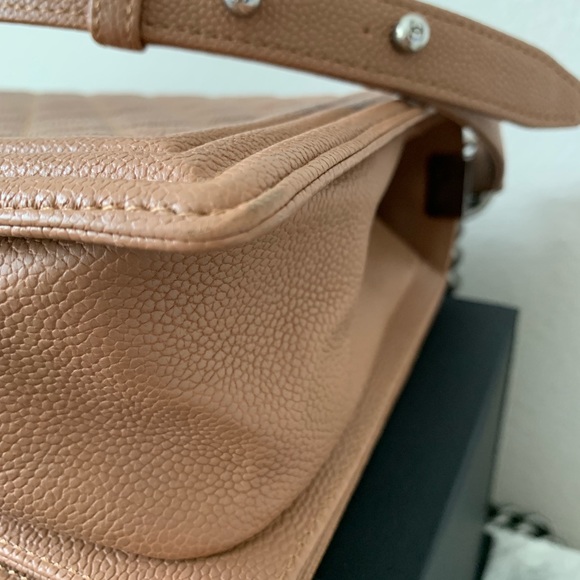 Chanel Boy Bag New Medium - Picture 6 of 8